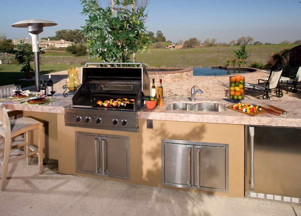 Best Outdoor Kitchen Cabinets for Jacksonville’s outdoor kitchen pellet grill​